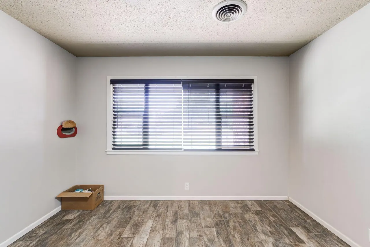 Photo 7 — 3004 69th Street, Lubbock, TX 79413