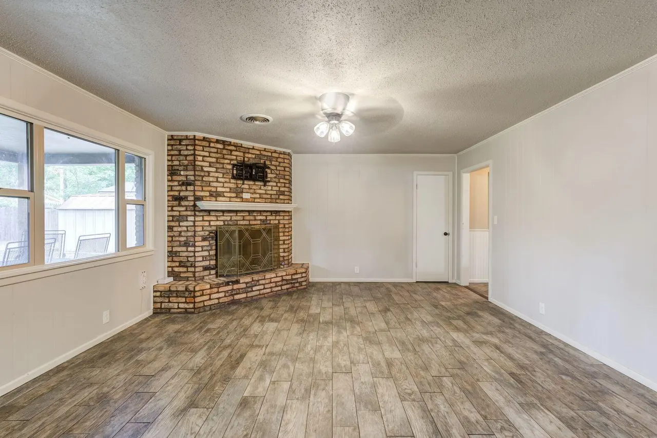 Photo 9 — 3004 69th Street, Lubbock, TX 79413