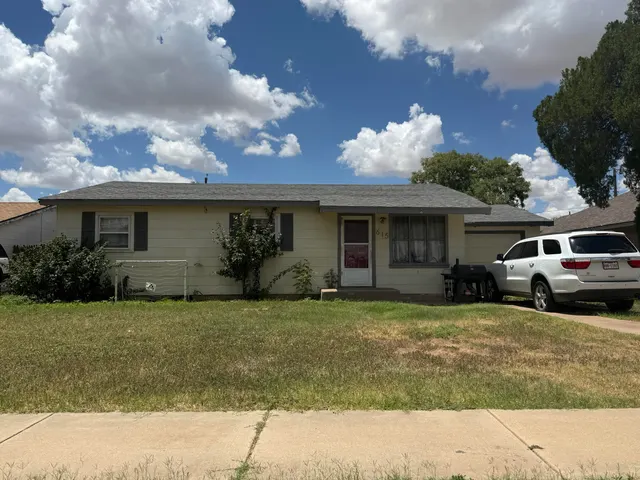 Photo 2 — 3011 E 3rd Street, Lubbock, TX 79403