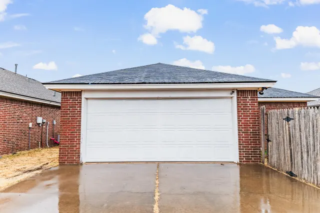 Photo 2 — 6006 102nd Street, Lubbock, TX 79424