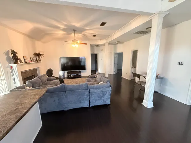 Photo 8 — 6006 102nd Street, Lubbock, TX 79424