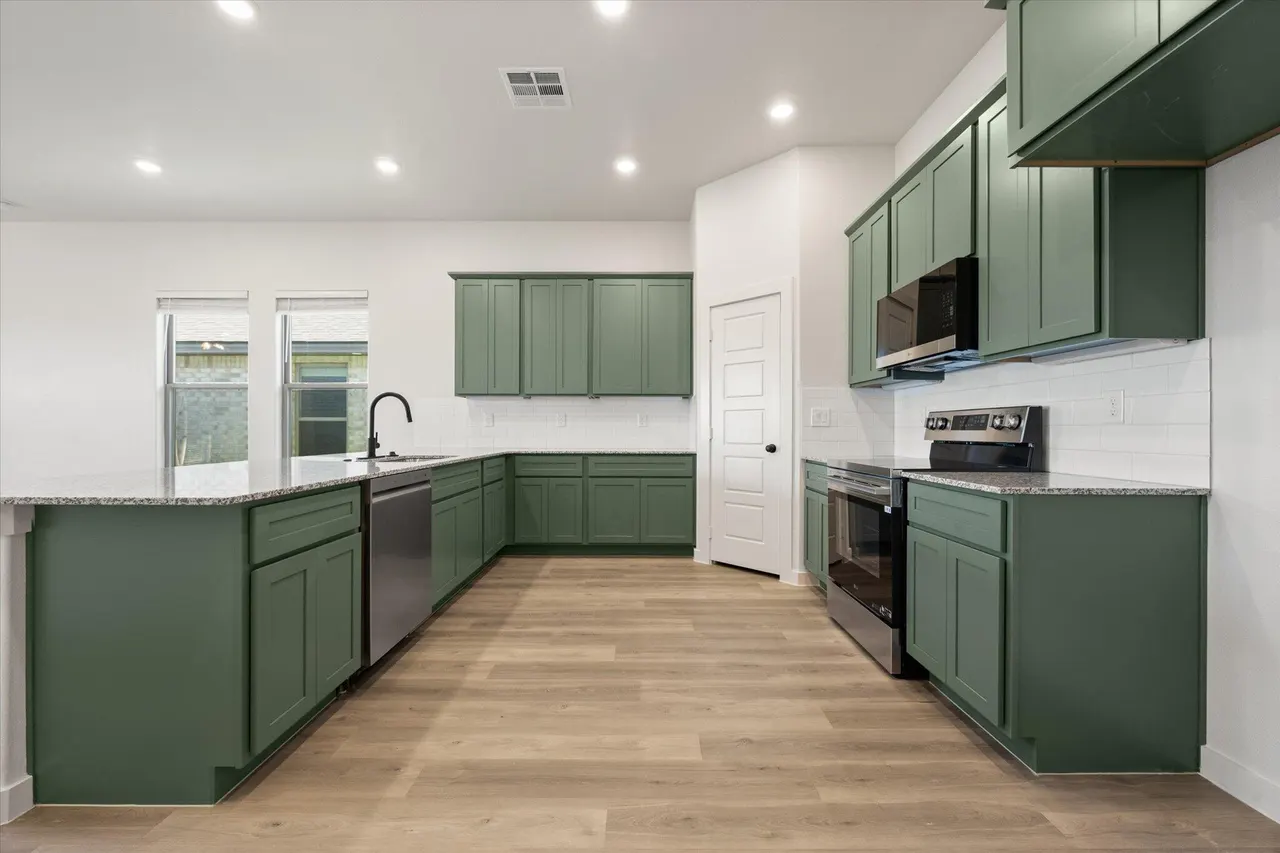 Photo 13 — 15414 Grover Avenue, Lubbock, TX 79424