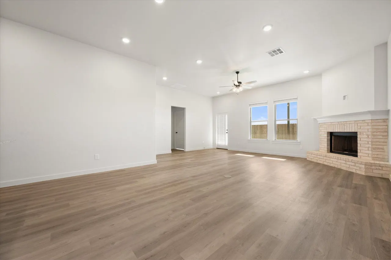 Photo 7 — 15414 Grover Avenue, Lubbock, TX 79424