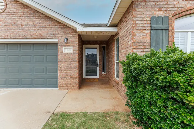 Photo 3 — 10602 Clinton Avenue, Lubbock, TX 79424