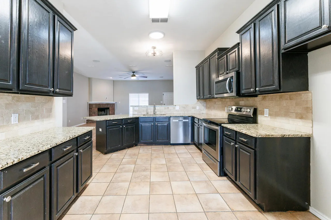Photo 16 — 10602 Clinton Avenue, Lubbock, TX 79424