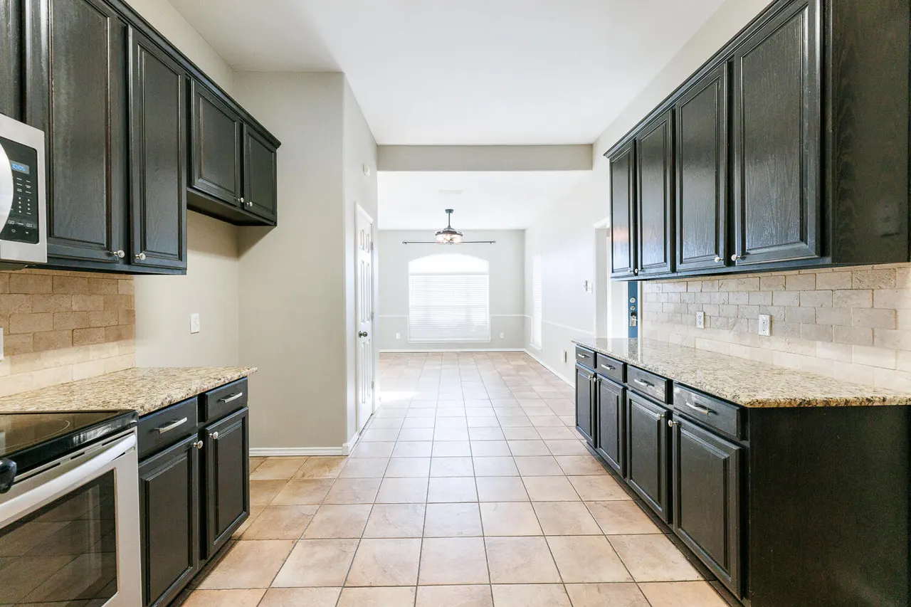 Photo 18 — 10602 Clinton Avenue, Lubbock, TX 79424