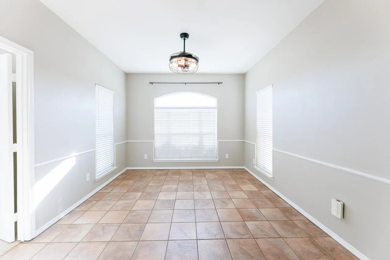 Photo 19 — 10602 Clinton Avenue, Lubbock, TX 79424