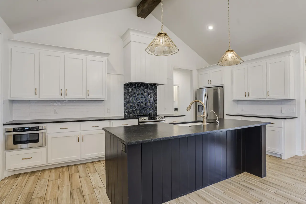 Photo 13 — 5915 Itasca Street, Lubbock, TX 79416