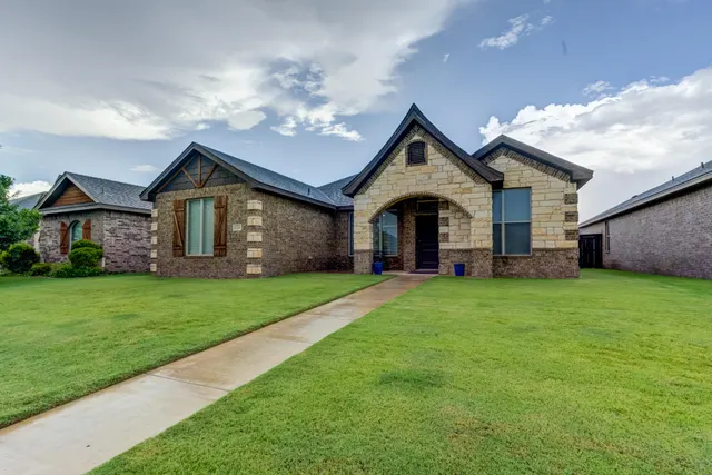 Photo 2 — 6214 94th Street, Lubbock, TX 79424