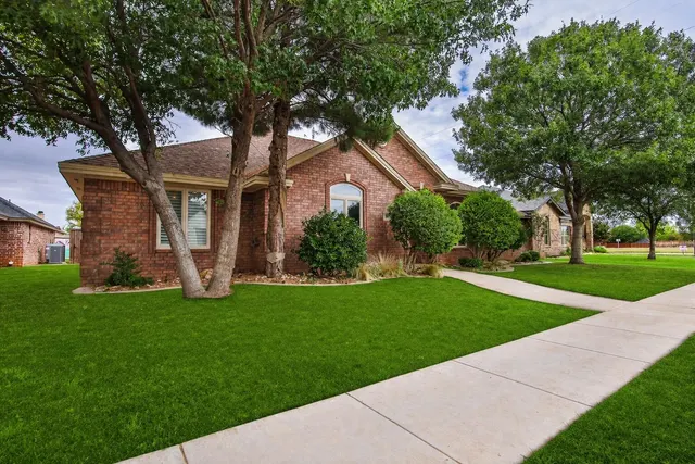 Photo 3 — 10604 Troy Avenue, Lubbock, TX 79424
