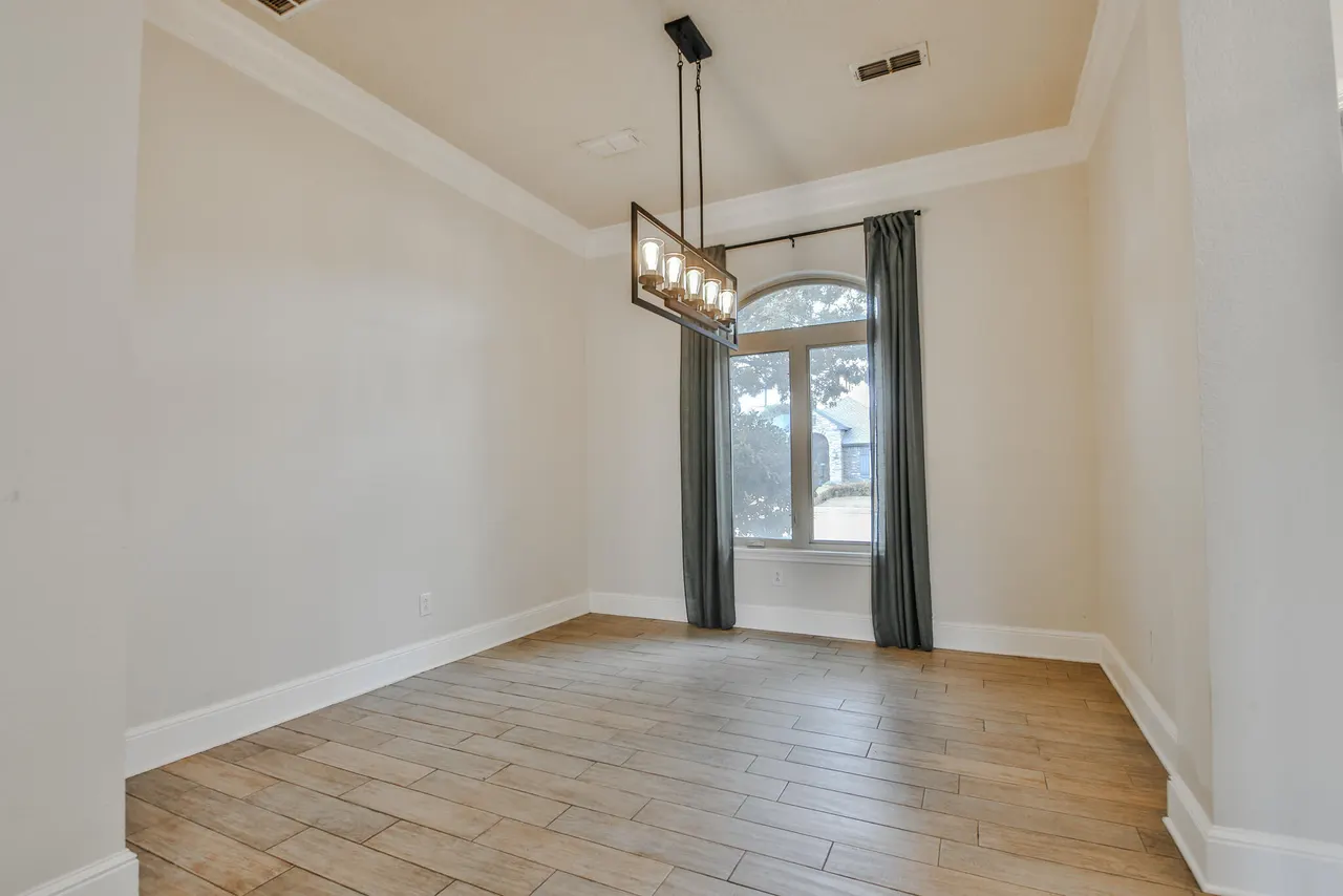 Photo 9 — 10604 Troy Avenue, Lubbock, TX 79424