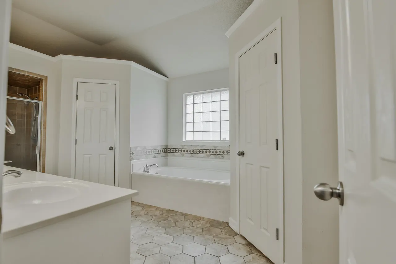 Photo 16 — 10604 Troy Avenue, Lubbock, TX 79424
