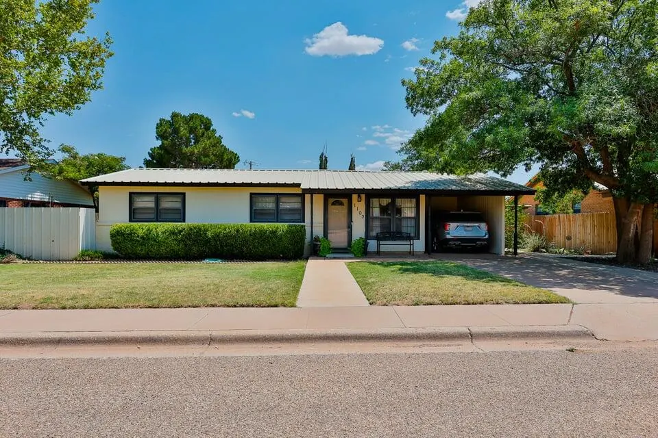 Front exterior — 1103 16th Street, Seagraves, TX 79359