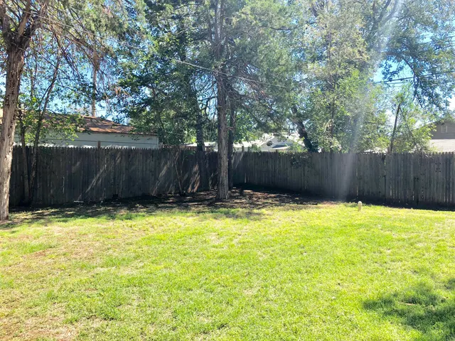 Photo 7 — 2405 27th Street Front, Lubbock, TX 79411
