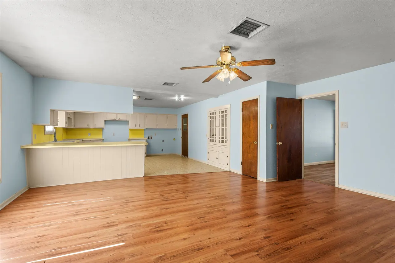 Photo 5 — 4319 48th Street, Lubbock, TX 79413
