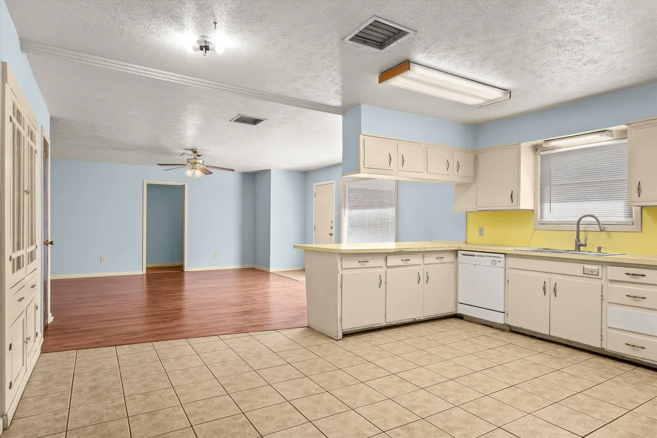 Photo 8 — 4319 48th Street, Lubbock, TX 79413
