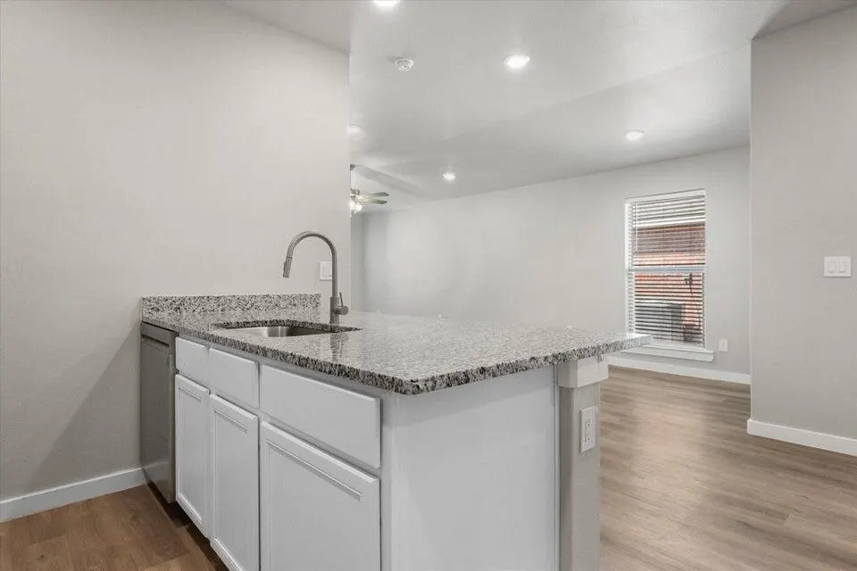 Photo 7 — 2006 Corpus Avenue Unit B, Wolfforth, TX 79382