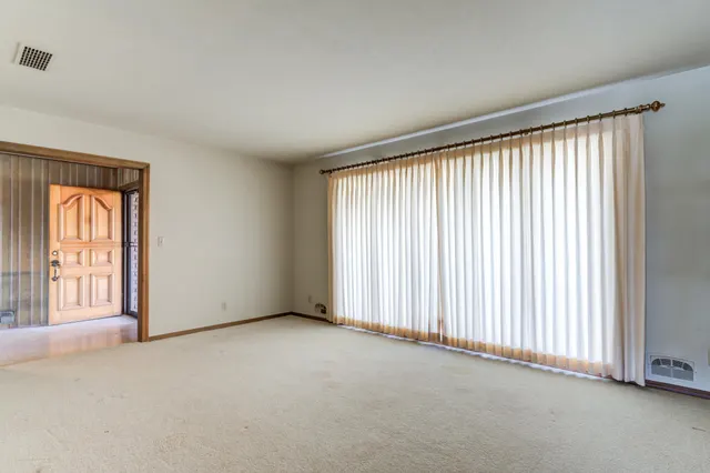 Photo 4 — 1701 N 7th Street, Tahoka, TX 79373