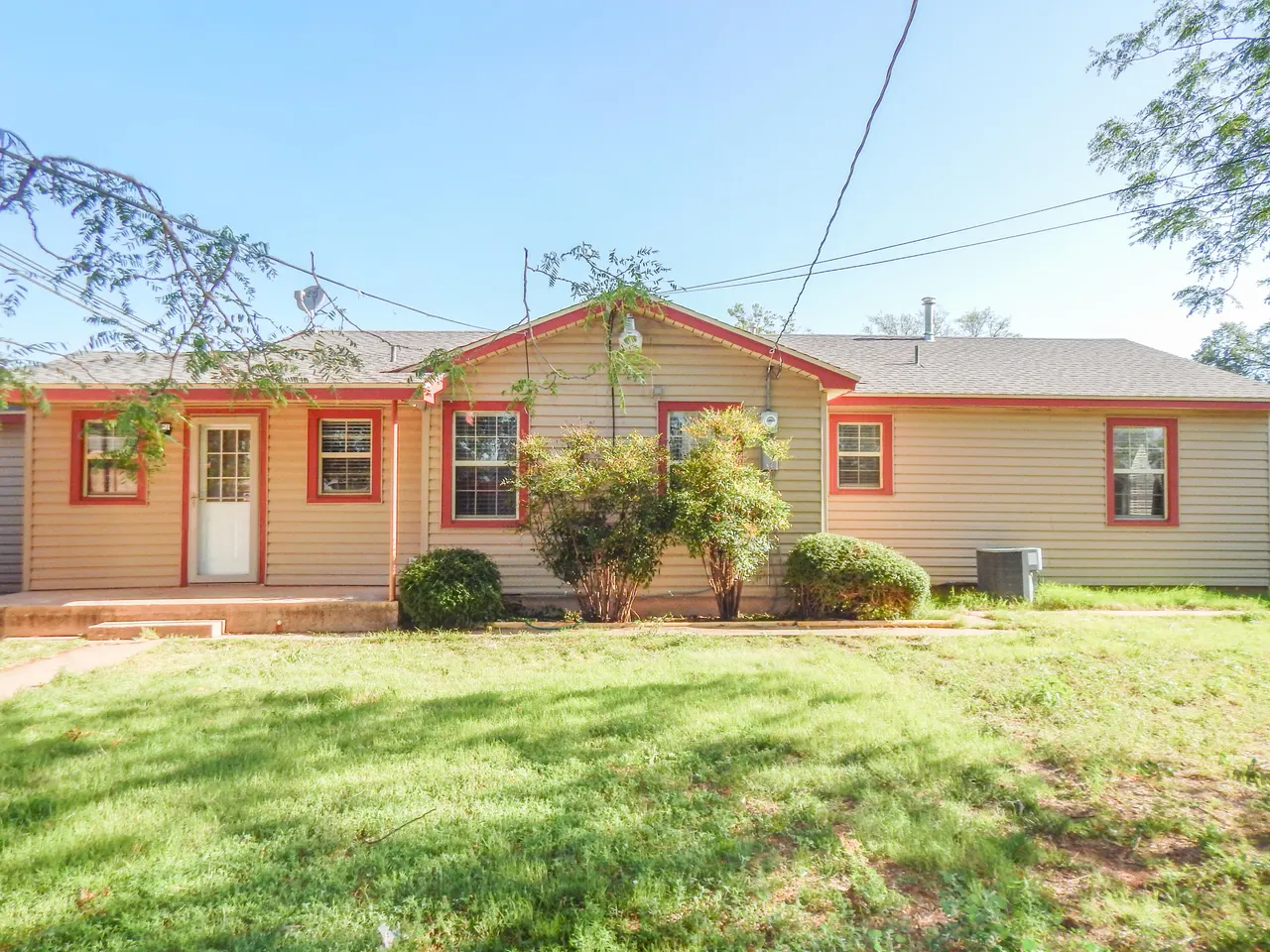 Photo 2 — 500 E 12th Street, Littlefield, TX 79339