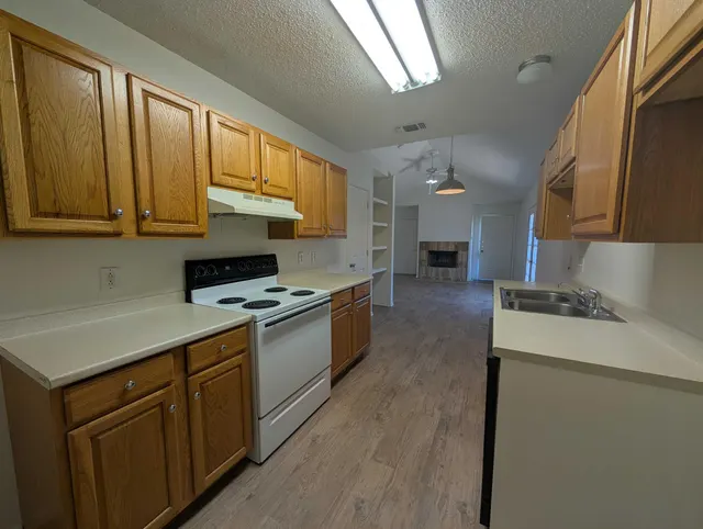 Photo 3 — 2409 87th Street A, Lubbock, TX 79423