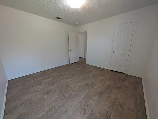Photo 4 — 2409 87th Street A, Lubbock, TX 79423
