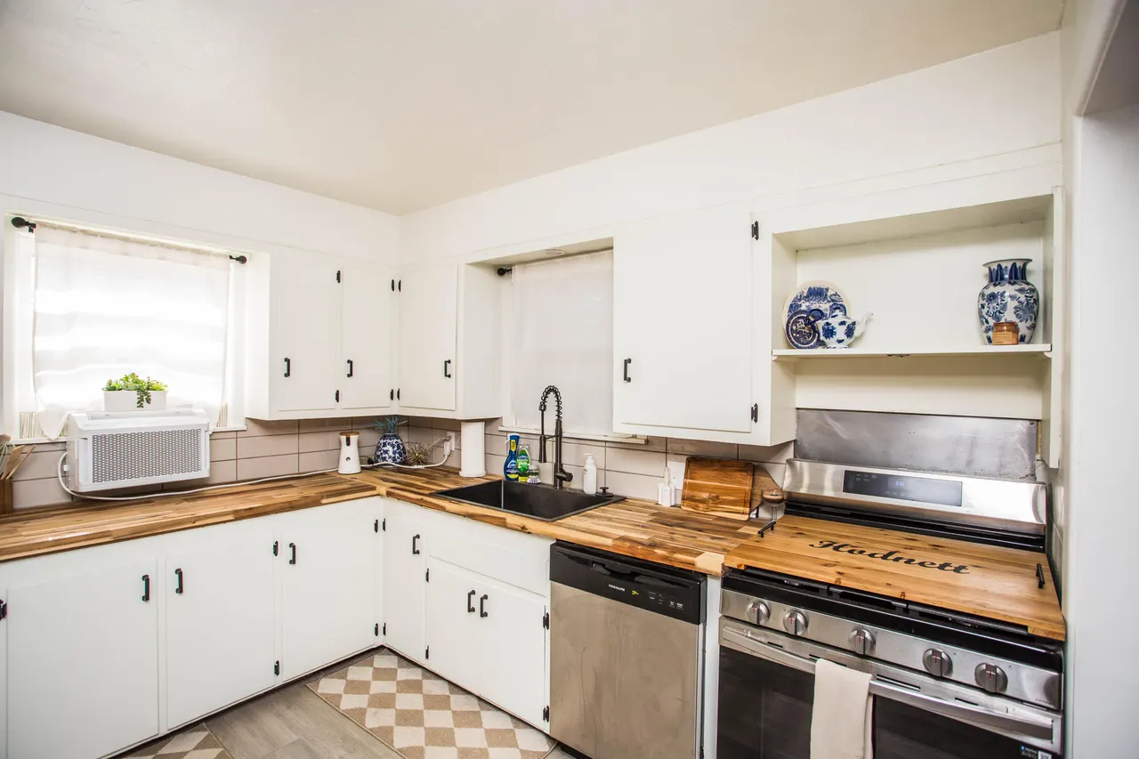 Photo 13 — 3804 38th Street, Lubbock, TX 79413