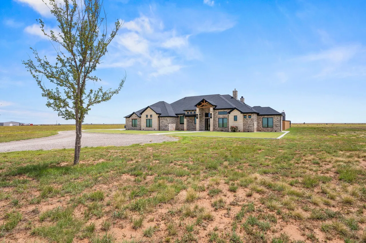 Photo 2 — 3978 Farm To Market Road 1294, Levelland, TX 79336