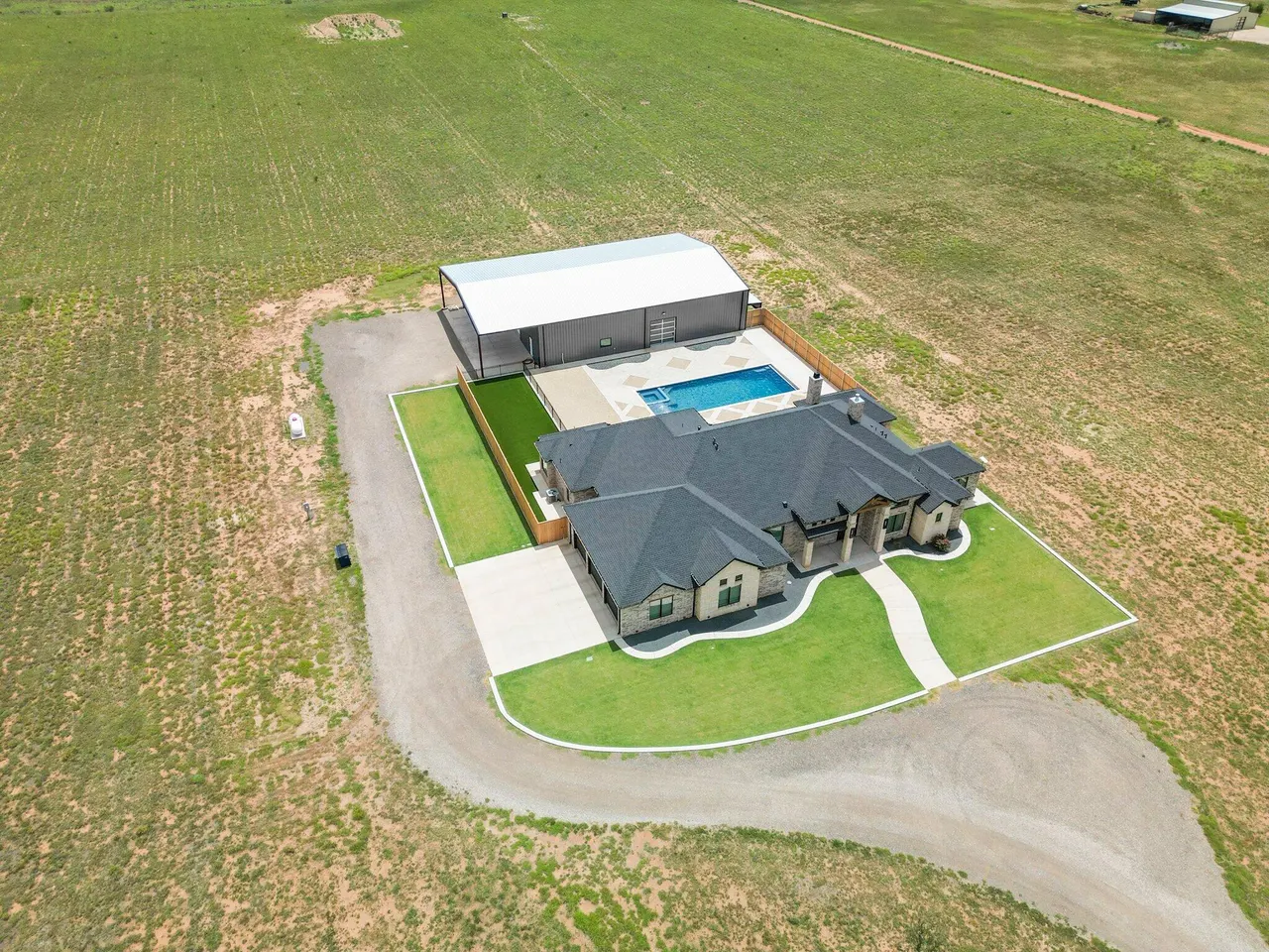 Front exterior — 3978 Farm To Market Road 1294, Levelland, TX 79336