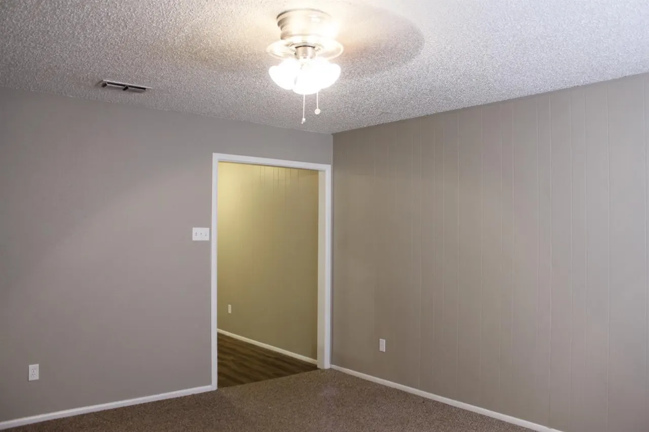 Photo 5 — 6513 21st Street A, Lubbock, TX 79407