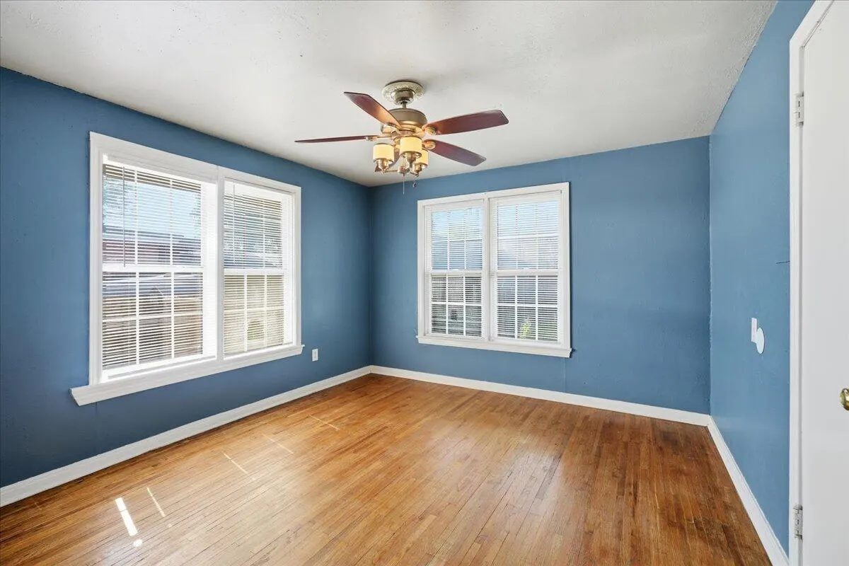 Photo 8 — 2005 26th Street, Lubbock, TX 79411