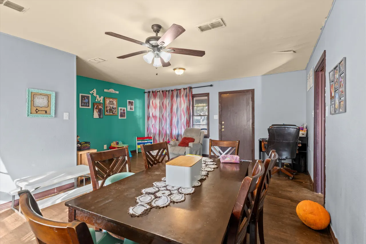 Photo 3 — 1915 37th Street, Lubbock, TX 79412