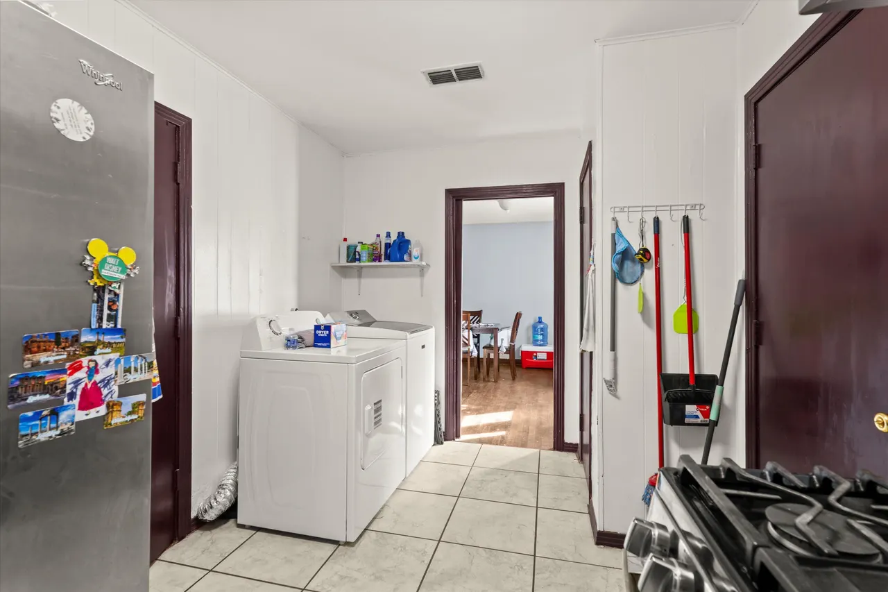 Photo 7 — 1915 37th Street, Lubbock, TX 79412
