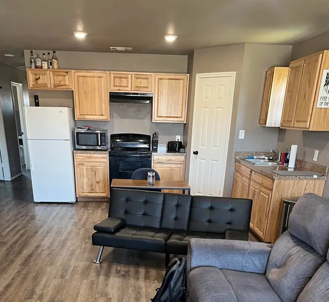 Photo 3 — 1001 Zenith Avenue, Lubbock, TX 79403