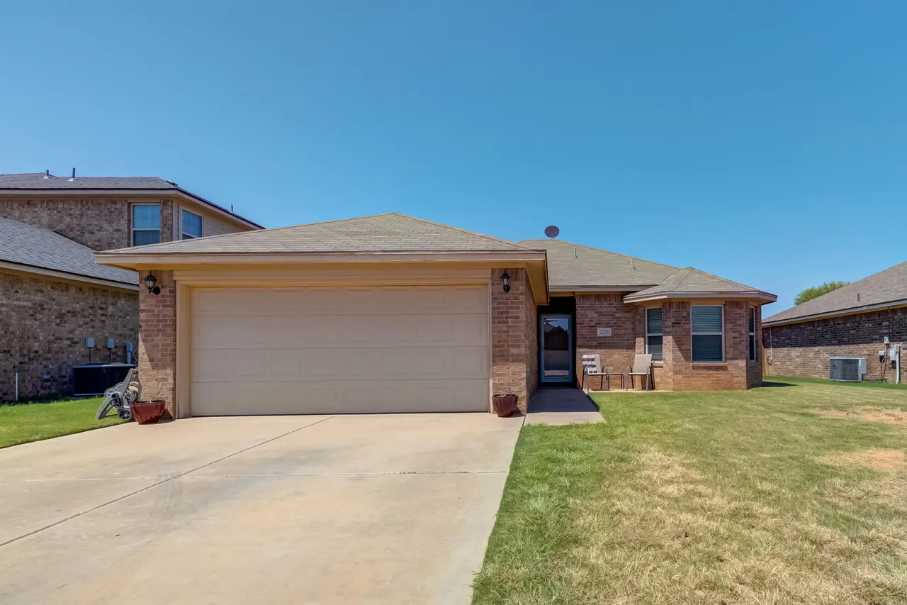 Front exterior — 2016 89th Street, Lubbock, TX 79423