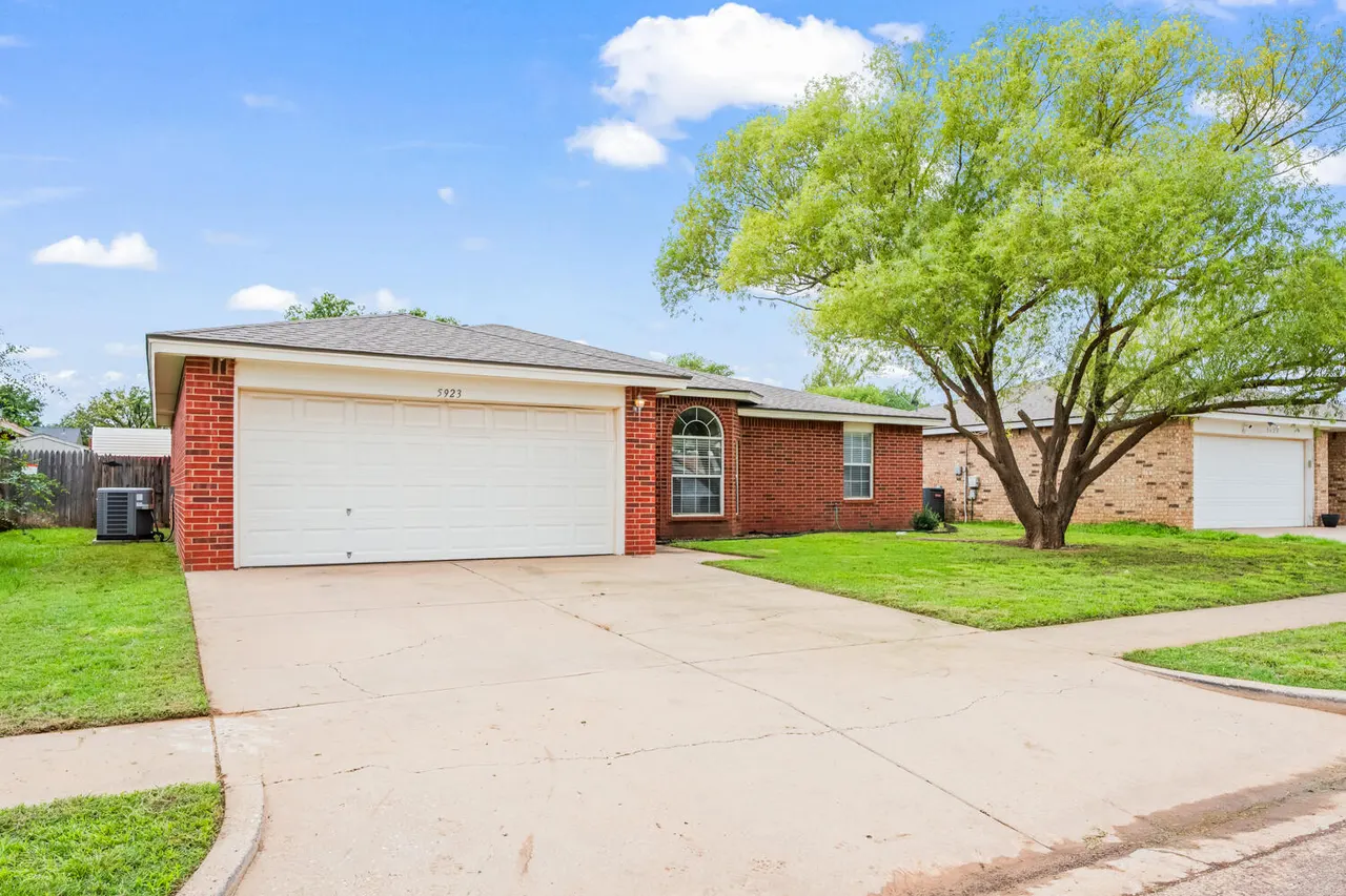 Photo 3 — 5923 9th Drive, Lubbock, TX 79416