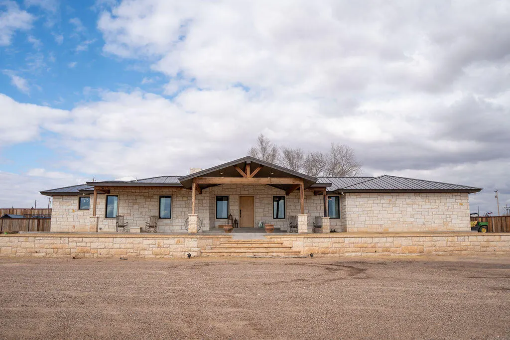 Photo 4 — 7811 County Rd 1540, Shallowater, TX 79363