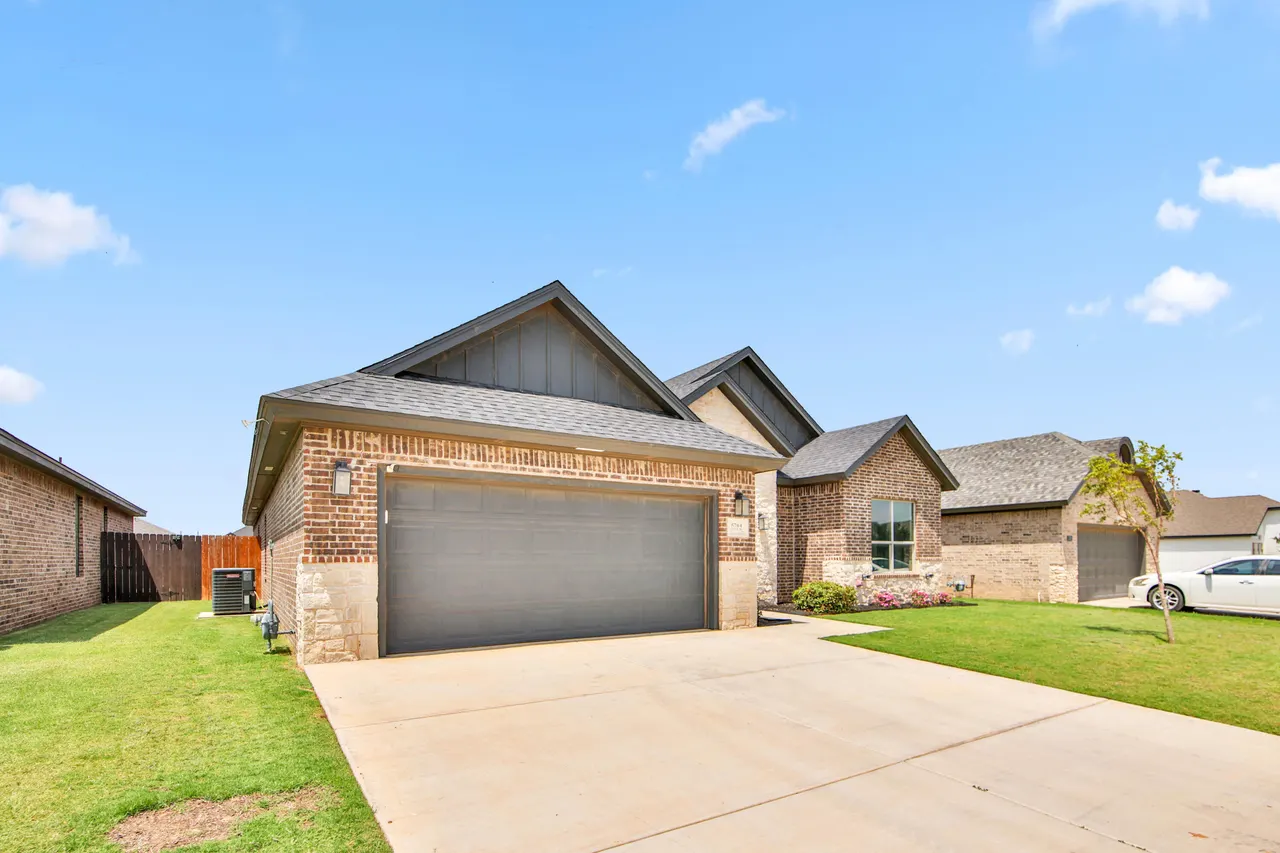 Photo 3 — 5704 117th Street, Lubbock, TX 79424