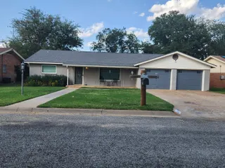 Sold home at 105 E 21st Street