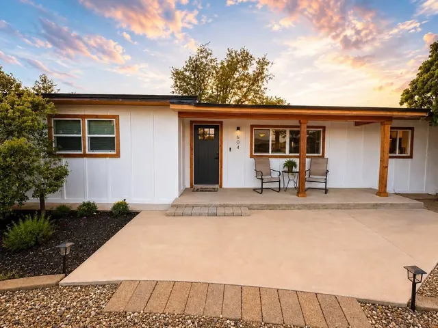 Front exterior — 604 Ave J, Olton, TX 79064