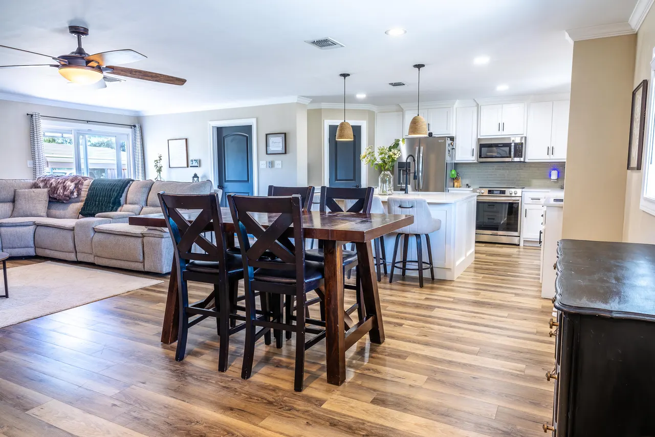 Photo 2 — 604 Ave J, Olton, TX 79064