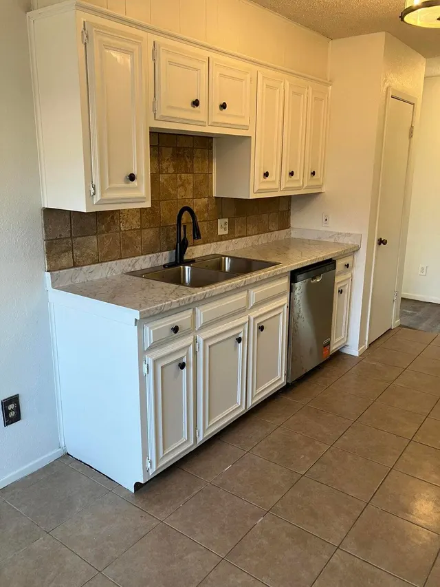 Photo 6 — 2507 Holliday Street, Plainview, TX 79072