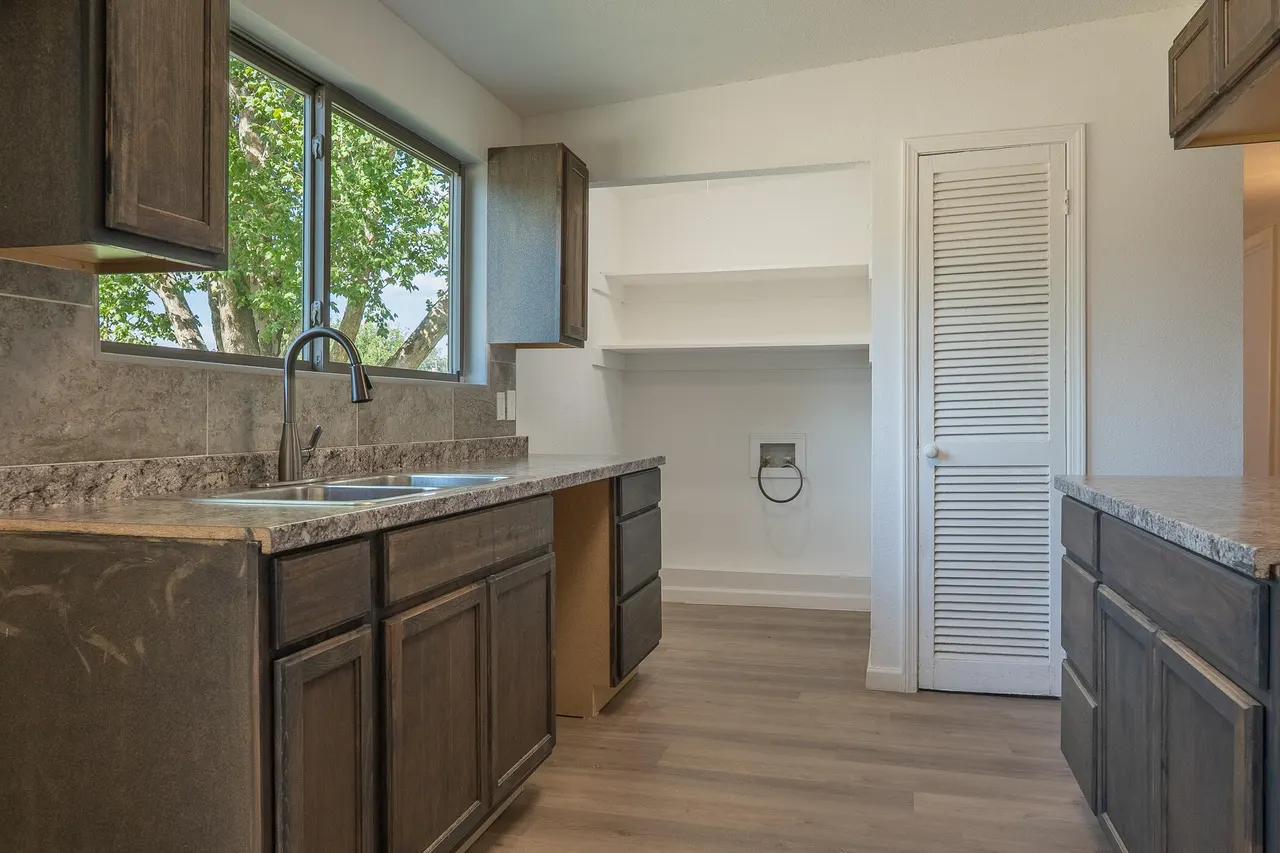 Photo 11 — 2105 48th Street, Lubbock, TX 79412