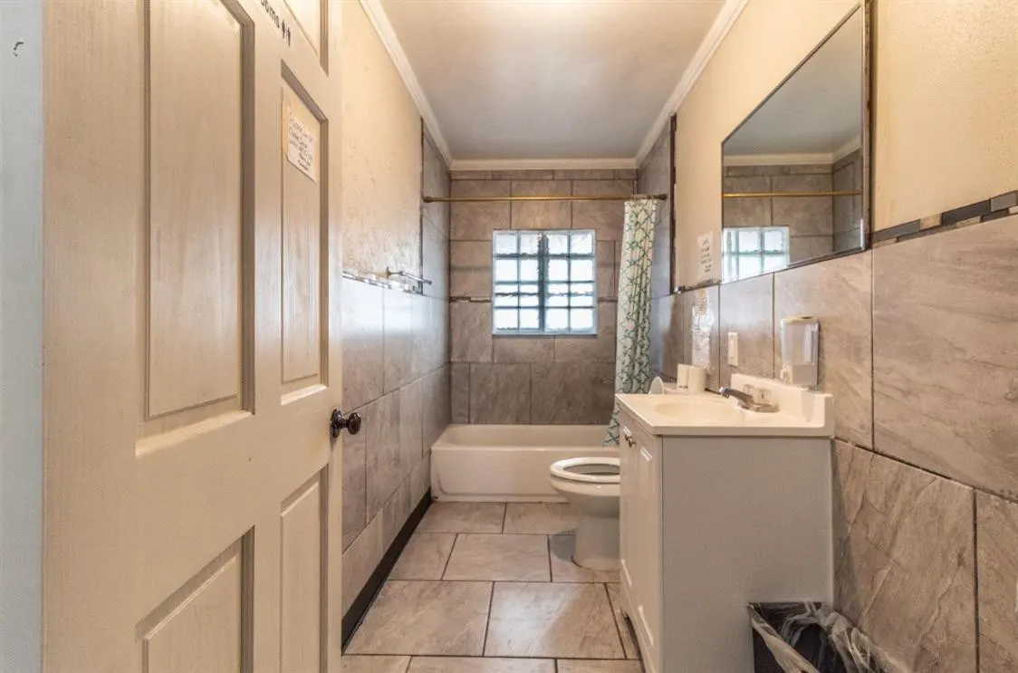 Photo 11 — 2310 Date Avenue, Lubbock, TX 79404