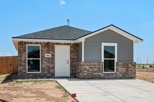 Front exterior — 2006 Tractor Avenue, Wolfforth, TX 79382