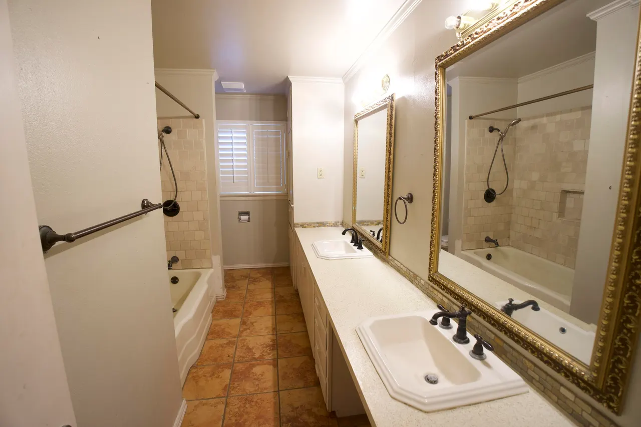 Photo 10 — 3720 27th Street, Lubbock, TX 79410