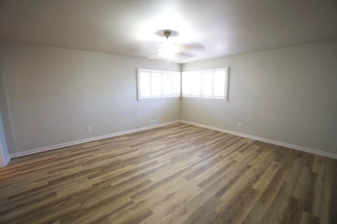 Photo 12 — 3720 27th Street, Lubbock, TX 79410