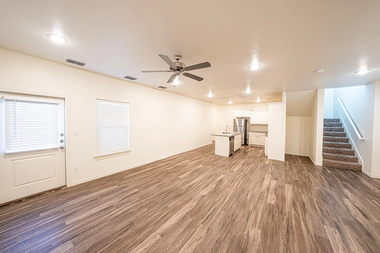 Photo 3 — 6908 20th Street, Lubbock, TX 79407