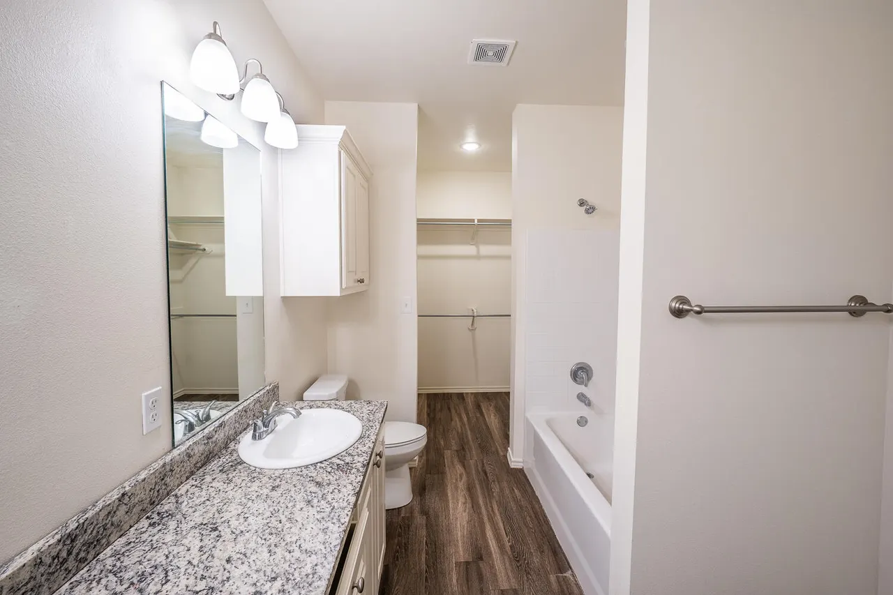 Photo 10 — 6908 20th Street, Lubbock, TX 79407