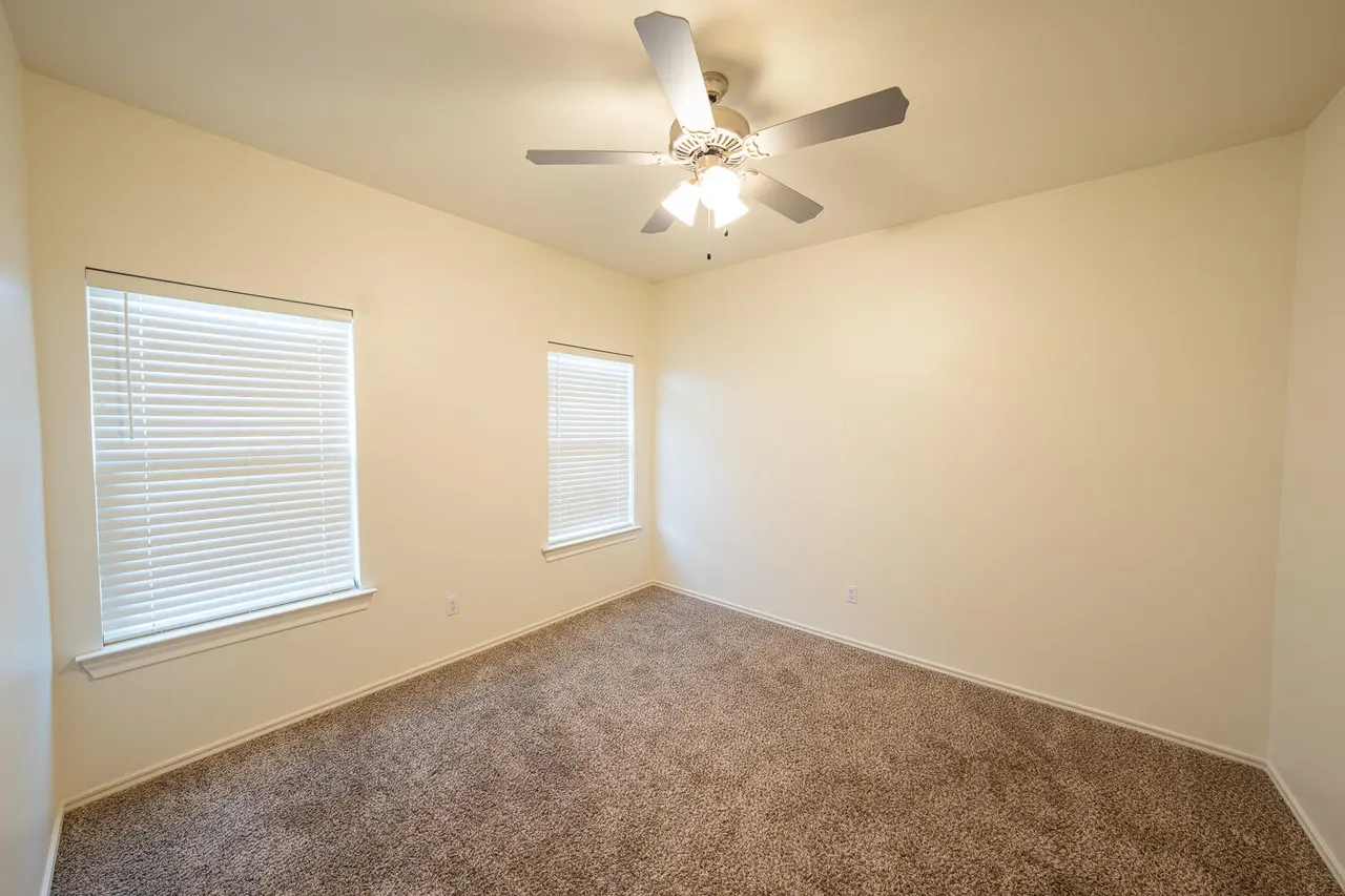 Photo 14 — 6908 20th Street, Lubbock, TX 79407