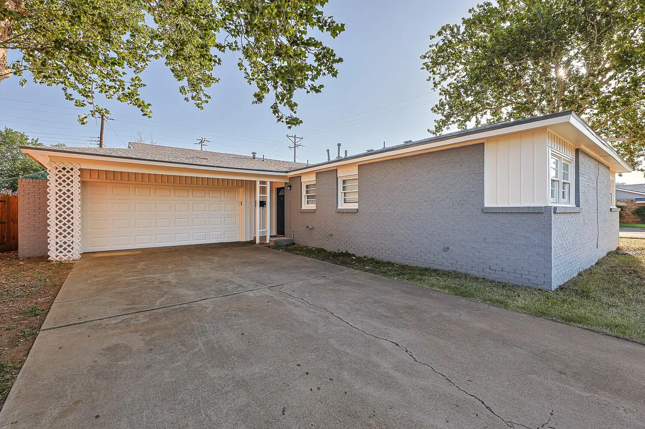 Photo 4 — 4202 53rd Street, Lubbock, TX 79413